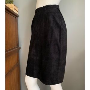 Vintage Comint : black suede pencil skirt